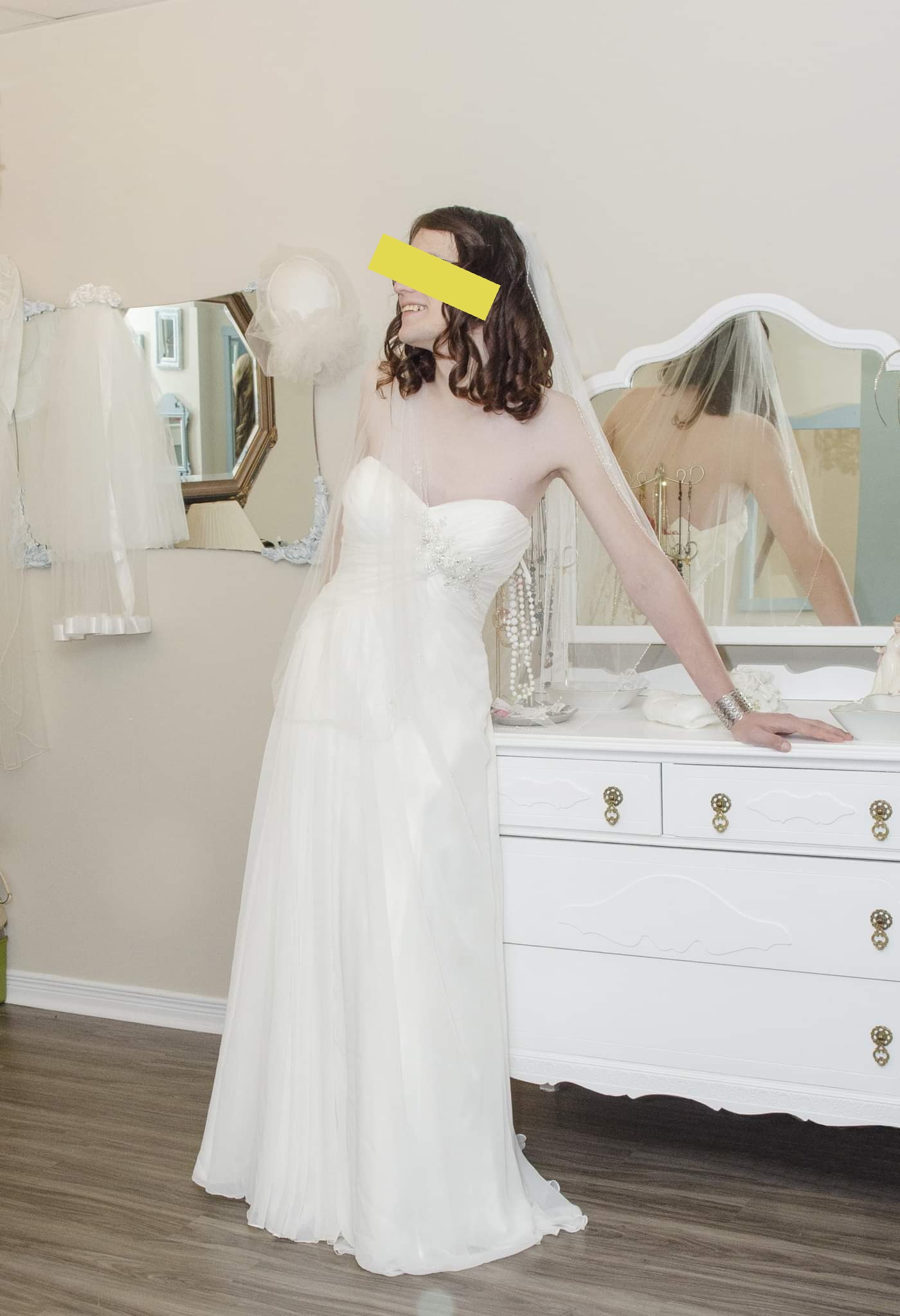 A young sysop in a wedding dress prepares to have her heart broken